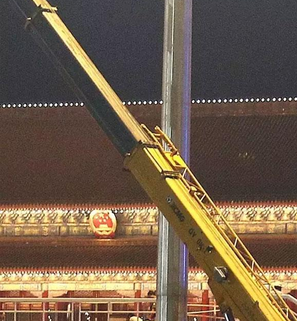 天博官方(中国)总部吊车日夜工作，确保70年阅兵正常进行