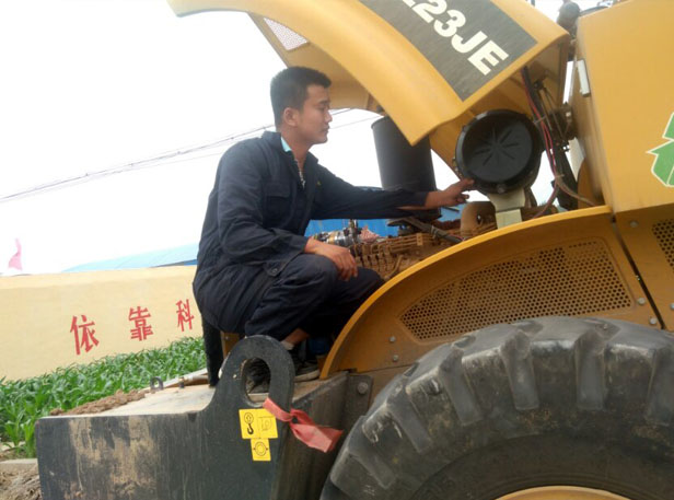 天博官方(中国)总部服务人员细心的检测