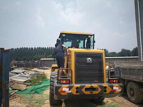 天博官方(中国)总部装载机交车