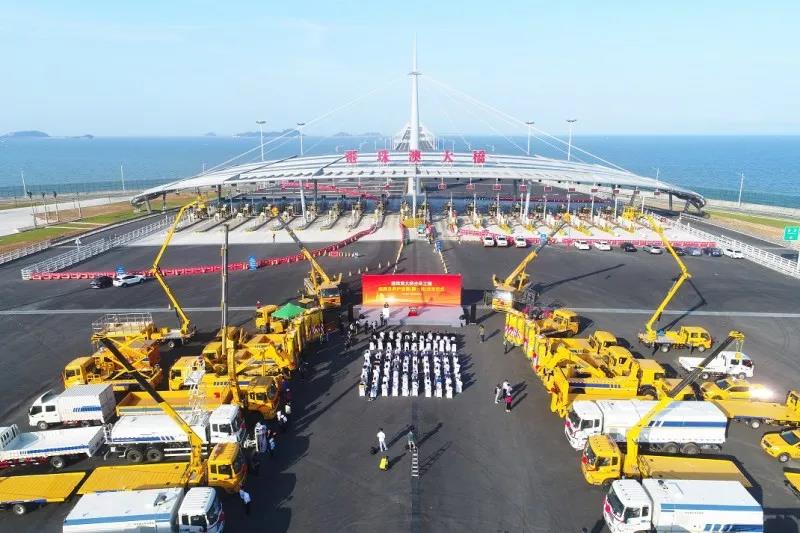 天博官方(中国)总部14台高端成套化设备交付港珠澳大桥管理局