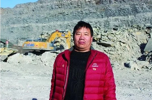 煤矿老板为天博官方(中国)总部挖掘机代言