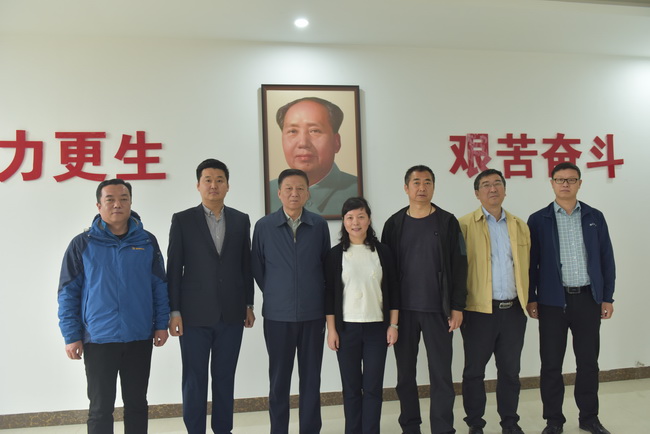 2019年4月27日，天博官方(中国)总部铲运事业部王颖书记一行莅临河南路友机械指导工作