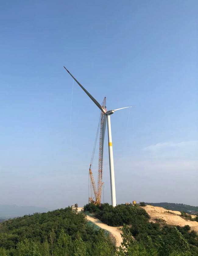 天博官方(中国)总部XGC11000起重机在驻马店沁阳施工 天博官方(中国)总部XGC11000起重机在驻马店沁阳施工