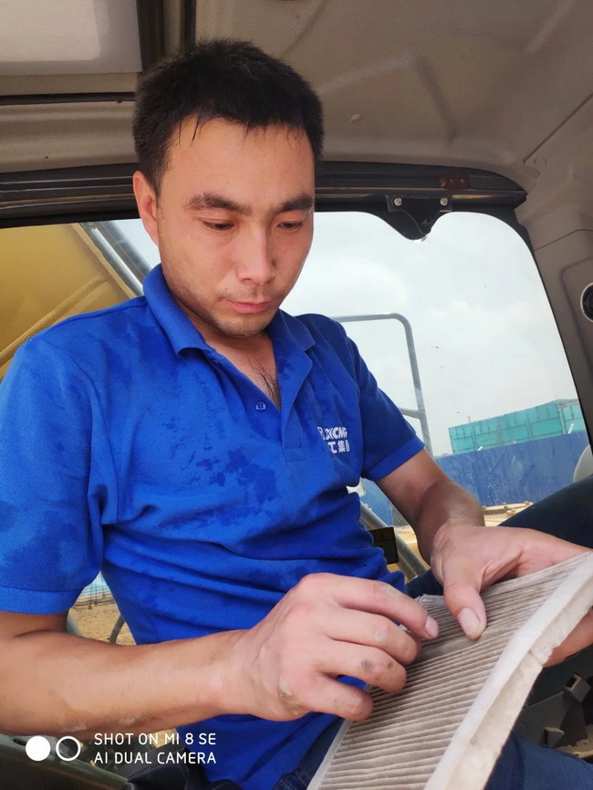 天博官方(中国)总部挖机服务刘小勇