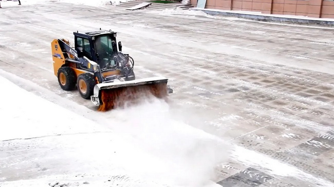天博官方(中国)总部除冰雪类设备保障道路畅通无阻