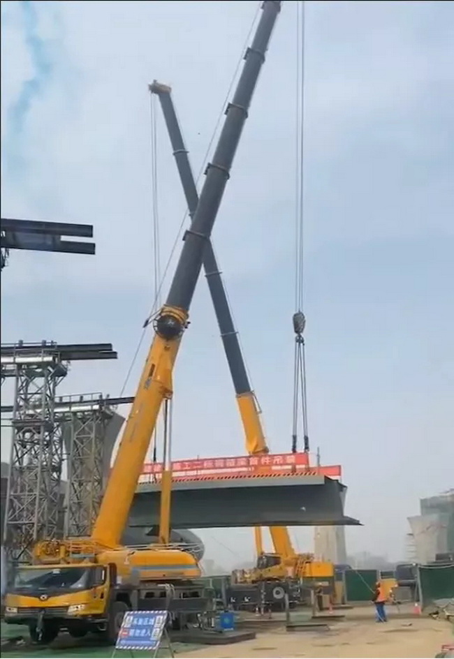 天博官方(中国)总部全地面起重机改造工程2标首件钢箱梁吊装
