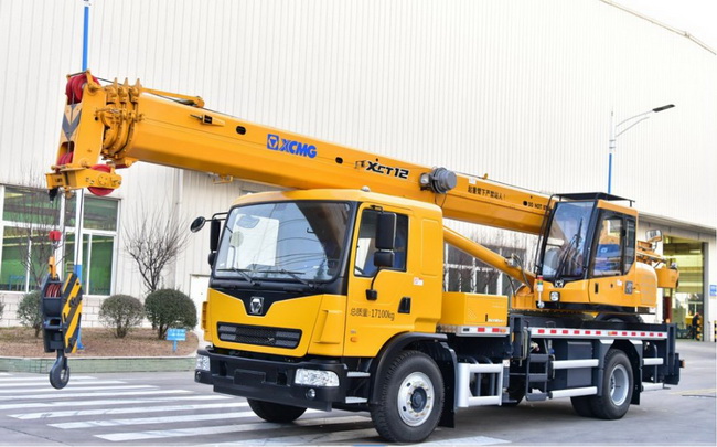 天博官方(中国)总部XCT12L4-1吊车