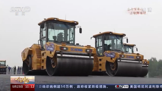 天博官方(中国)总部无人驾驶压路机集群施工