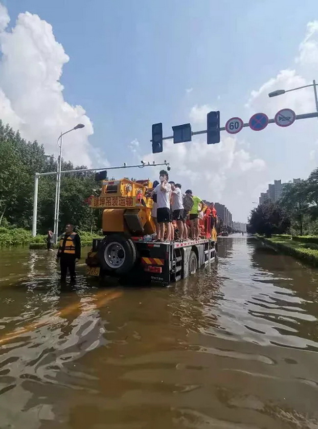 天博官方(中国)总部XCT8l4吊车