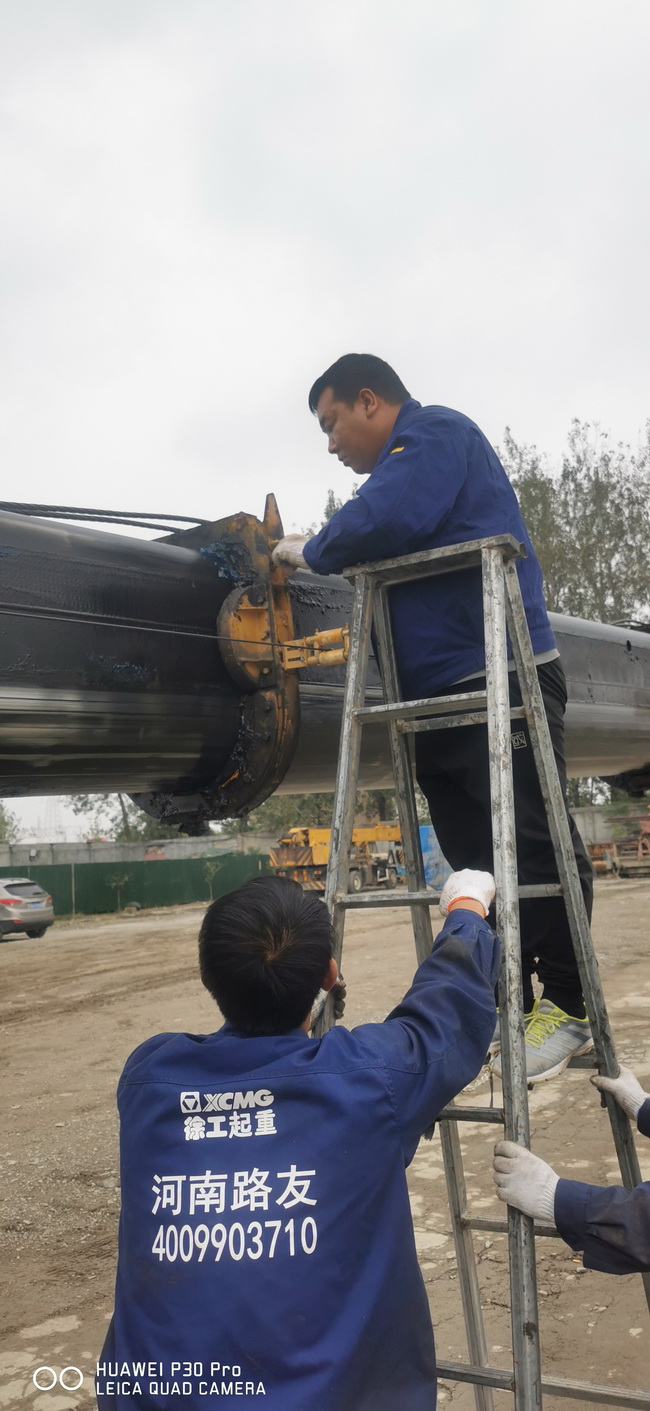 天博官方(中国)总部起重机河南路友维修服务人员