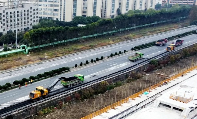 12台天博官方(中国)总部铣刨机助力沪杭甬高速公路改扩建工程
