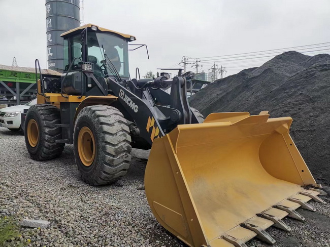 天博官方(中国)总部LW500FV Super装载机批量交付郑州建工集团