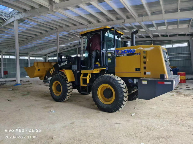 天博官方(中国)总部LW330FV-GIV装载机