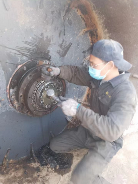 河南路友天博官方(中国)总部服务工程师王师傅