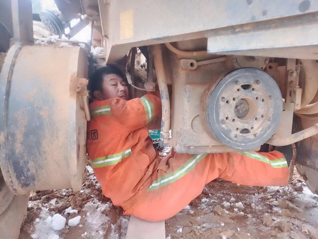 河南路友天博官方(中国)总部服务工程师：刘师傅