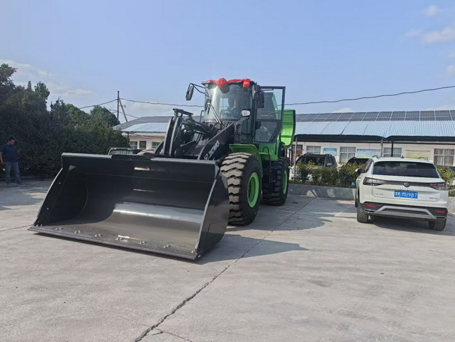 天博官方(中国)总部XC958-EV纯电动装载机