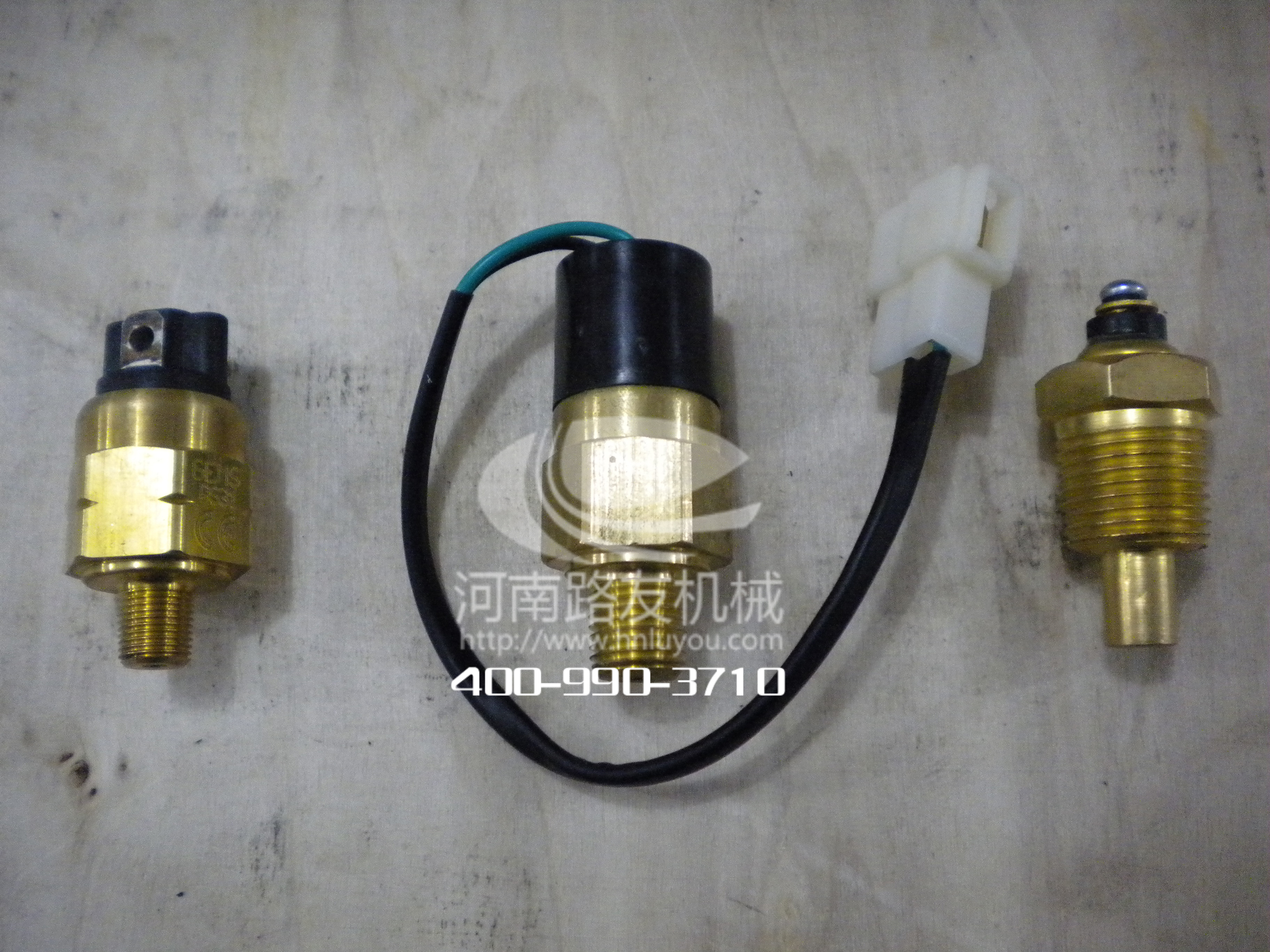 天博官方(中国)总部压路机配件---传感器